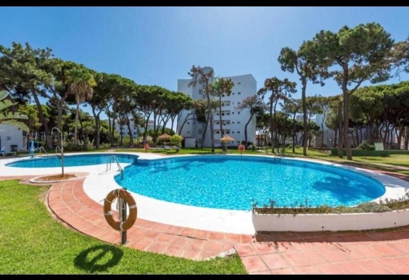 Apartamento Playa Algaida Sitio de Calahonda ภายนอก รูปภาพ